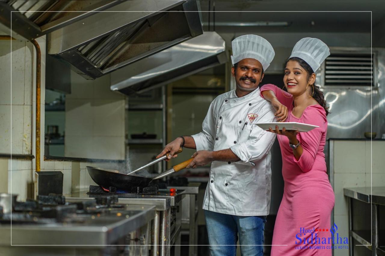 Hotel Sidhartha Chalakudy Kizhake Chālakudi Exterior foto