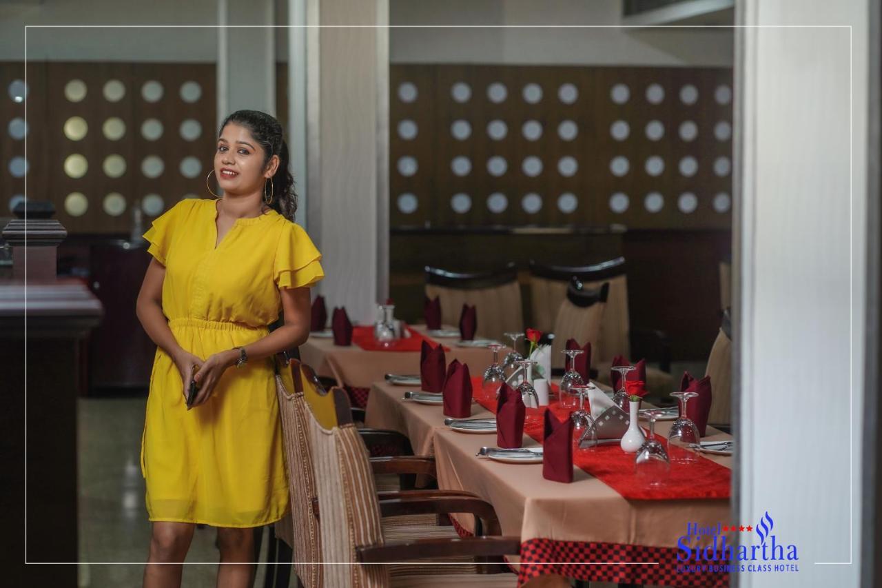 Hotel Sidhartha Chalakudy Kizhake Chālakudi Exterior foto