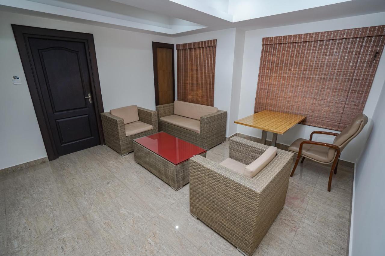 Hotel Sidhartha Chalakudy Kizhake Chālakudi Exterior foto